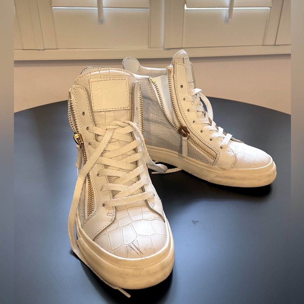 Giuseppe Zanotti High Top Sneaker